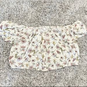 Floral Off-Shoulder Crop Top 🌼